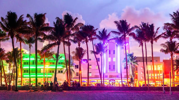 RT Miami to San Francisco or Vice Versa $197 Nonstop Airfares on American or United Airlines BE (Spring Travel March - May 2025)
